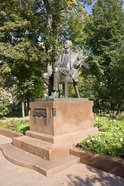 Monument for Russian composer Sergei Rachmaninoff — Stock Photo, Image
