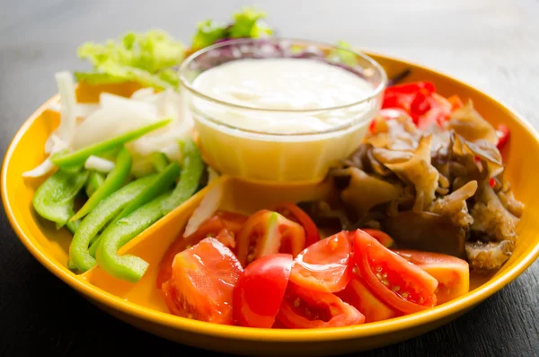 Turuncu kase sebze salatası — Stok fotoğraf