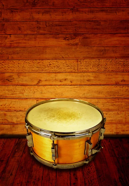 Old wooden snare drume — Stock Photo, Image
