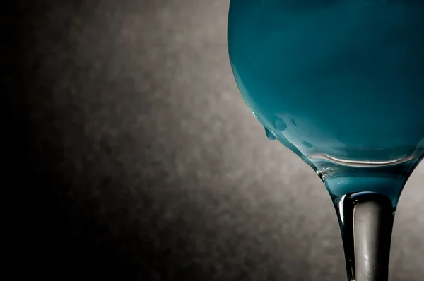 Блакитний напій у склянці — стокове фото