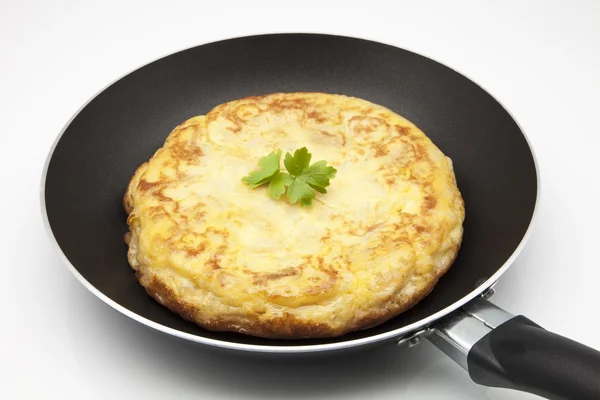 Omelette cuite dans une casserole — Photo