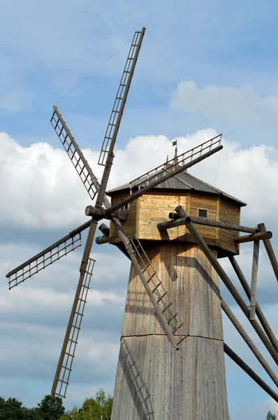 Holzwindmühle aus dem neuen jerusalem — Stockfoto