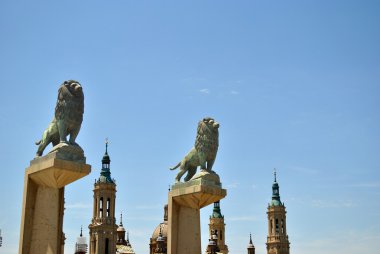 Lions Stone Bridge Saragossa clipart