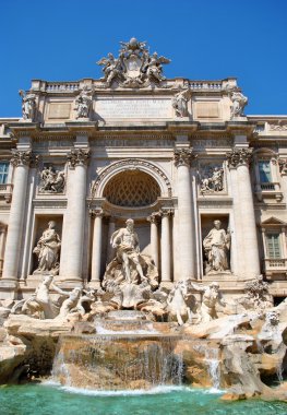 Roma 'daki Trevi Çeşmesi