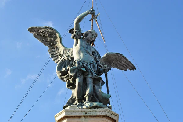 Engel bekroning de castel sant angelo Rechtenvrije Stockfoto's
