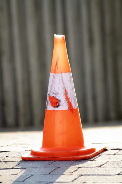 Cone de segurança rodoviária cena — Fotografia de Stock
