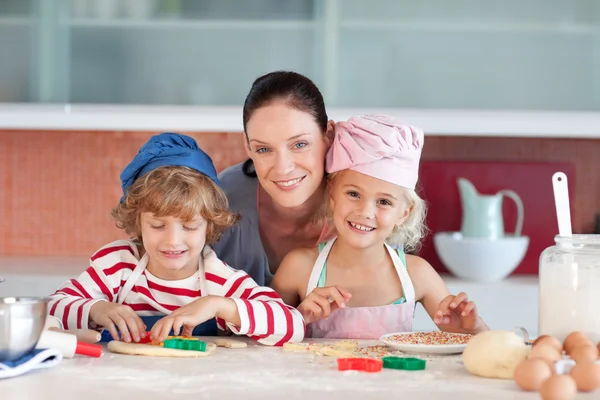 Family in the kitchen — Stock Photo, Image