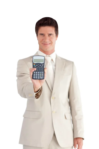 Ładny biznesmen przedstawiający program kalkulator — Zdjęcie stockowe