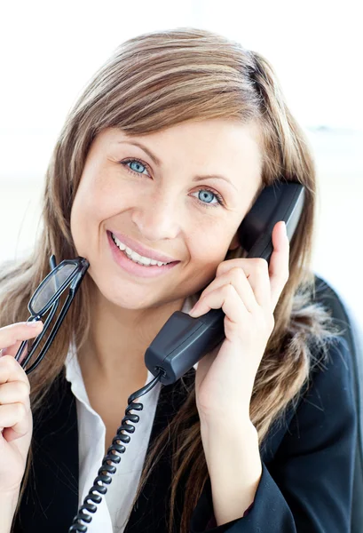 Portrait of a caucasian businesswoman on the phone — Stock Photo, Image