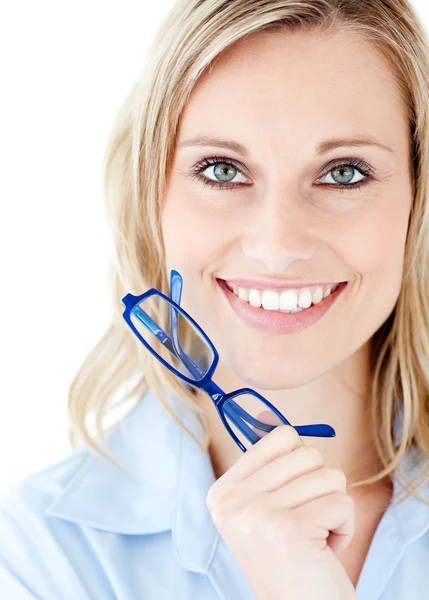 Detail ženy držící brýle — Stock fotografie