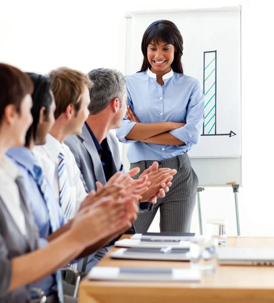 International business clapping a good presentation — Stock Photo, Image