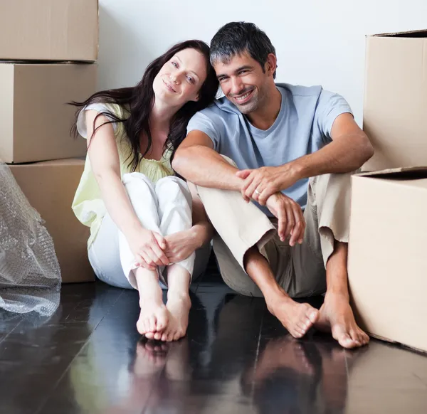 Happy couple in their new house — Stock Photo, Image