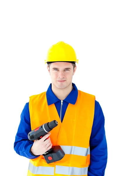 Trabajador asertivo sosteniendo un destornillador inalámbrico — Foto de Stock