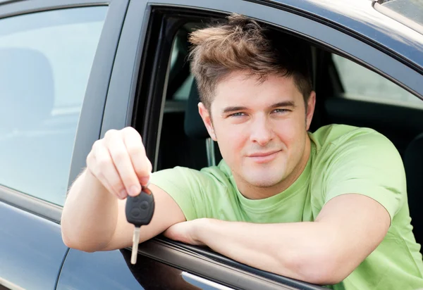 Geanimeerde Kaukasische man een auto knop ingedrukt — Stockfoto
