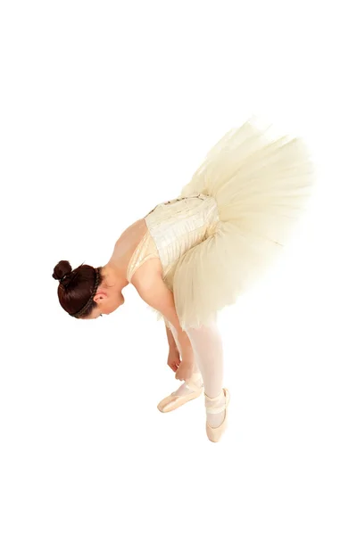Χορευτής μπαλέτου σφίξτε τα χορευτικά παπούτσια πάνω από το λευκό φόντο — Φωτογραφία Αρχείου