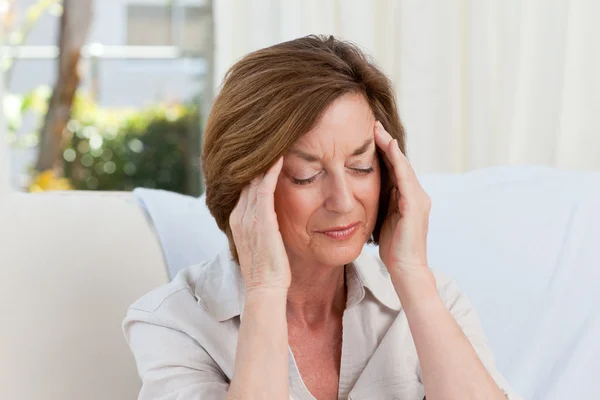 Woman having a headache — Stock Photo, Image