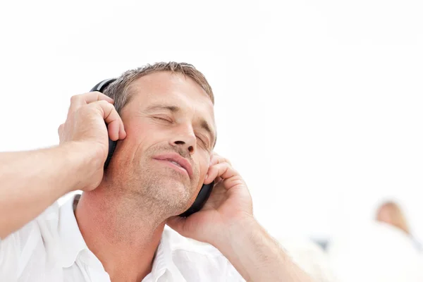 Man listening to some music — Zdjęcie stockowe