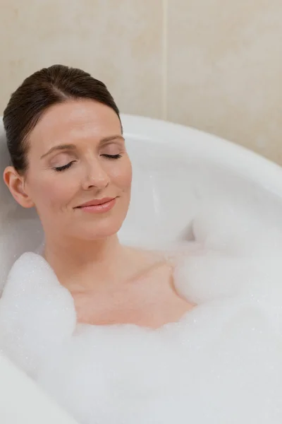 아름 다운 여자 목욕 — 스톡 사진