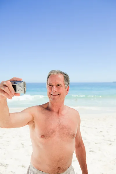 Man nemen van een foto van zichzelf — Stockfoto