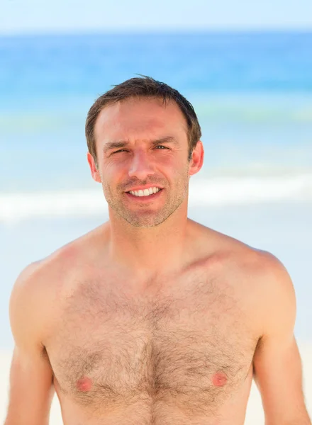 Handsome man on the beach — Stock Photo, Image