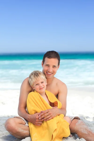 Father with his son in his towel — Stock Photo, Image