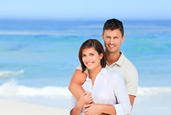 Lovely couple at the beach — Stock Photo, Image