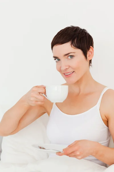 Kvinna dricka te — Stockfoto