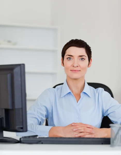 Portrait of a serious businesswoman — Stock Photo, Image