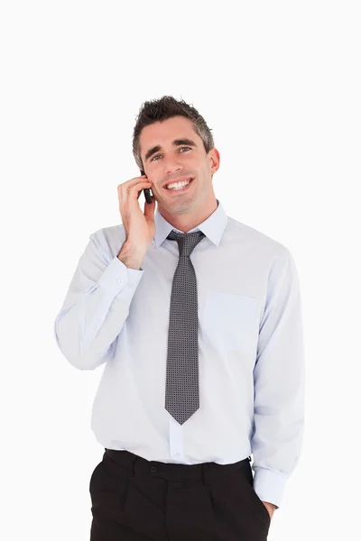 Portret van een man die een telefoongesprek — Stockfoto
