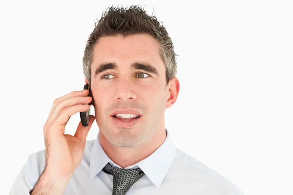 Крупный план бизнесмена, делающего телефонный звонок — стоковое фото