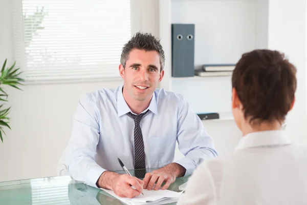 Manager interviewing a female applicant — Stock Photo, Image