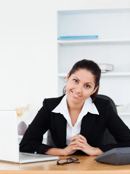 Smiling cute businesswoman — Stock Photo, Image