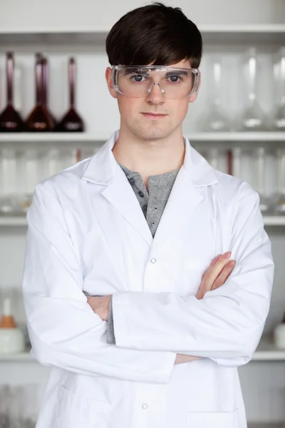 Portret van een mannelijke wetenschapper poseren — Stockfoto
