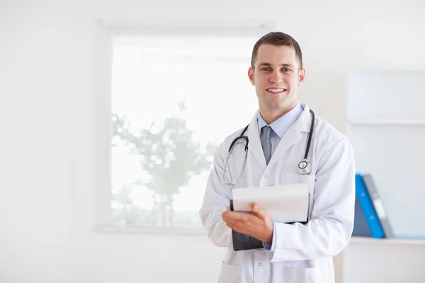 Doctor having good news for his patient — Stock Photo, Image