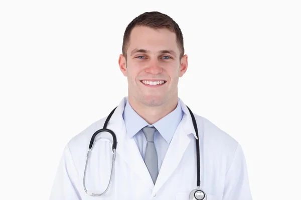 Magabiztos mosolygó orvos közelről — Stock Fotó