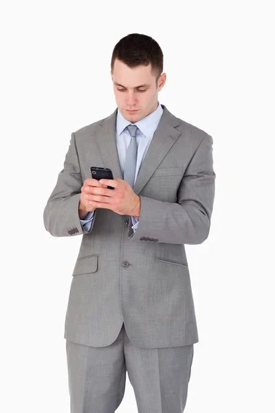 Close up van zakenman texting — Stockfoto