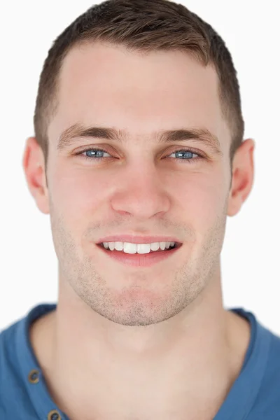 Portret mężczyzny uśmiechający się nawi±zania po³±czenia — Zdjęcie stockowe
