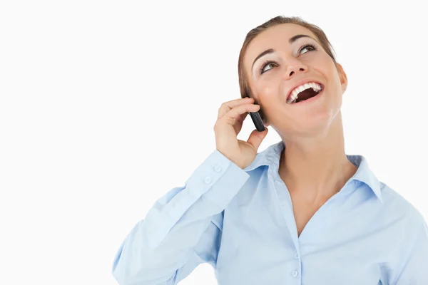 Skrattande affärskvinna på telefonen — Stockfoto