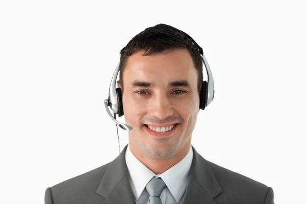Close up van zakenman met hoofdtelefoon op — Stockfoto