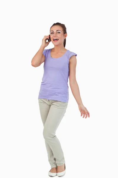 Ung kvinna på telefon — Stockfoto