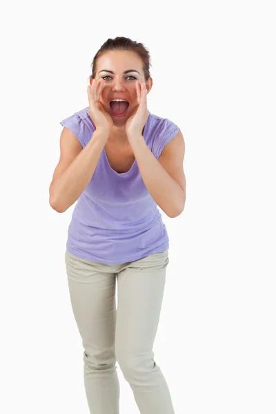 Jovem mulher gritando — Fotografia de Stock
