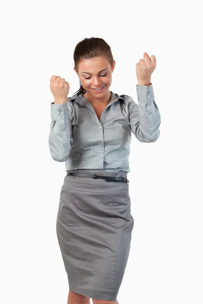 Retrato de mulher de negócios com os punhos para cima — Fotografia de Stock