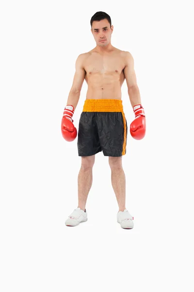Agressivo olhar jovem boxeador — Fotografia de Stock