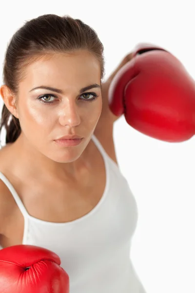 Портрет женщины-боксера — стоковое фото