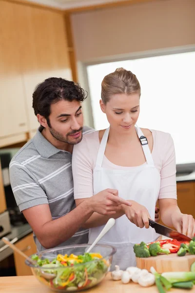Retrato de um casal cozinhar — Fotografia de Stock