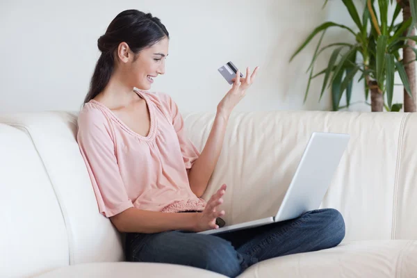Happy woman shopping online — Stock Photo, Image