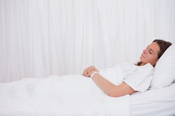Boční pohled na spící pacient — Stock fotografie