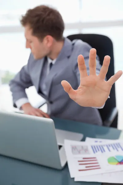 Hand som används för att signalera avslag — Stockfoto