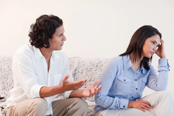Man trying to apologize to his girlfriend — Stock Photo, Image