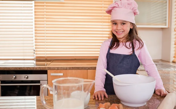 Little girl baking — Stock Photo, Image
